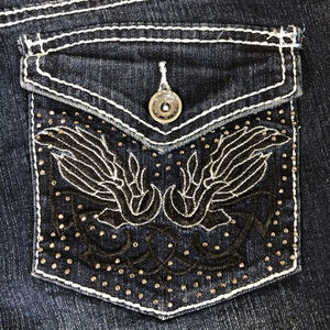 Size 11 Rampage Premium Women’s Denim Jeans Bootcut Embroidered Studs CN